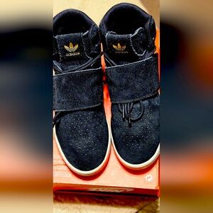 ADIDAS Black Tubular strap athletic shoes SZ 7